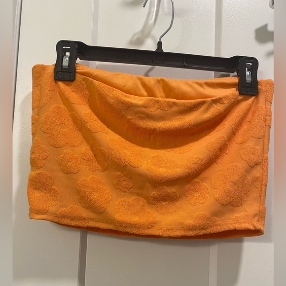Forever 21 Textured Floral Cropped Tube Top. Color- Orange. Size- Large. - Picture 2 of 7